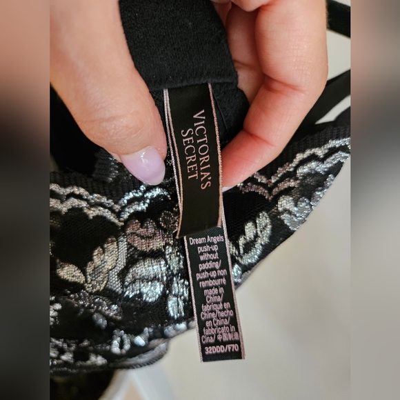 NWOT Victoria's Secret Unlined Push-up Plunge Bra - Picture 3 of 3